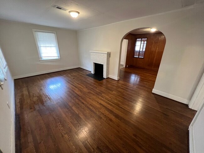 Foto del edificio - 128 Scruggs Ave