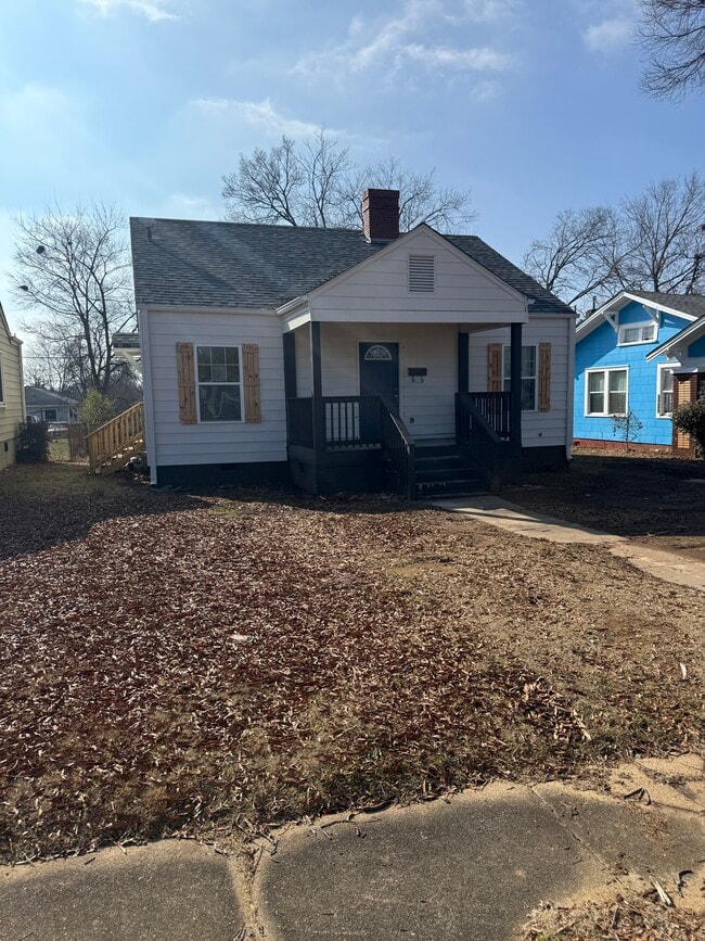 Building Photo - 931 4th Ter W