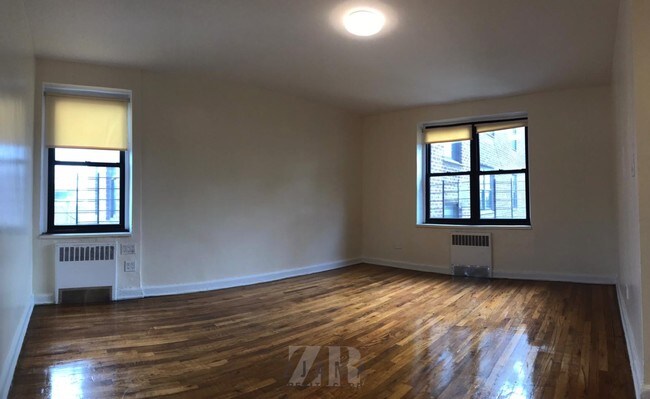 Building Photo - 117 E 86th St