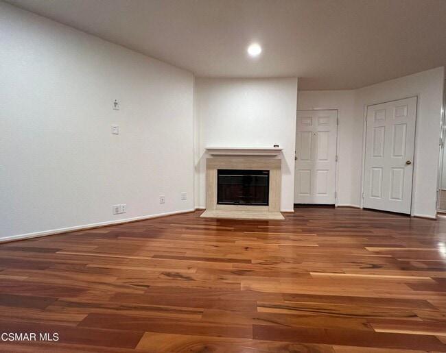 Foto del edificio - Welcome to this beautifully situated first-floor end unit