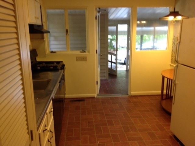 Building Photo - 310 N Estes Dr
