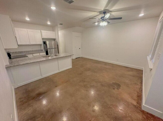 Foto del edificio - Beautiful Heart of Lubbock Duplex