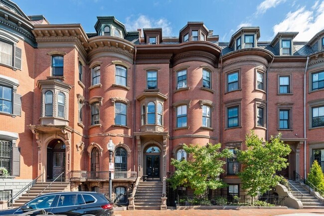 Building Photo - 534 Massachusetts Ave