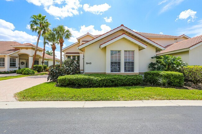 Foto del edificio - 5945 Paradise Cir