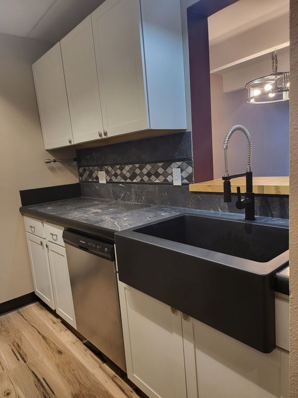 Foto del edificio - 8060 E Girard Ave