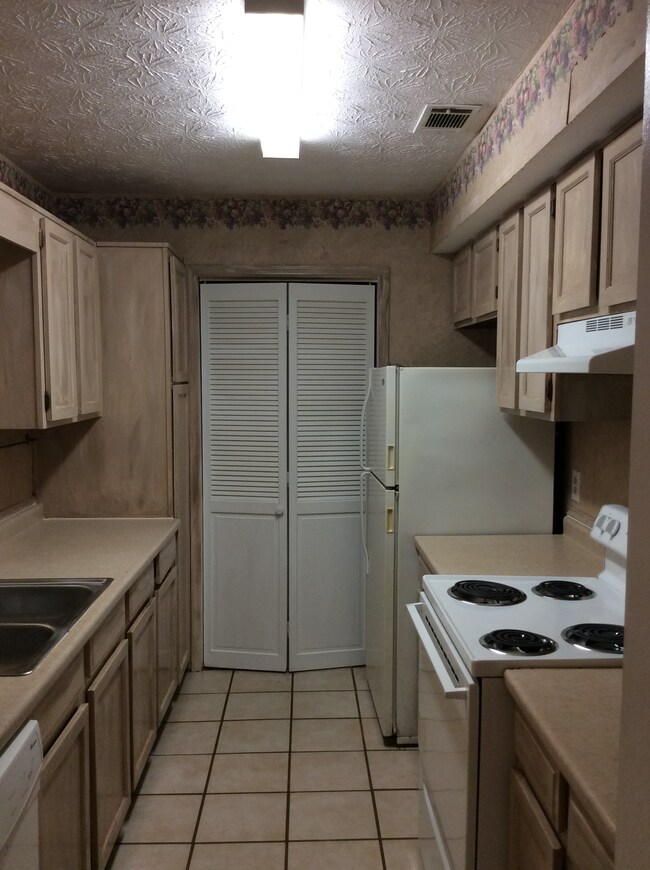 Foto del edificio - 2372 Cove Rd