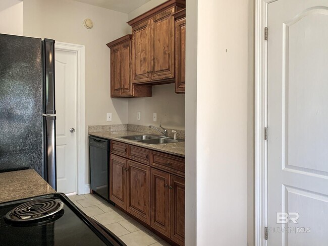 Foto del edificio - 116 S Elm St