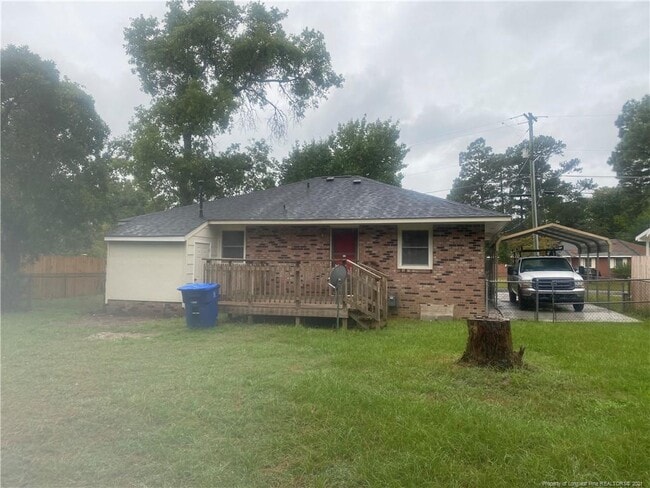 Building Photo - 2201 Westhill Dr
