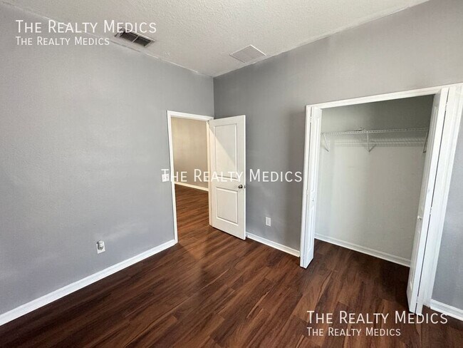 Foto del edificio - 1999 Marshall St