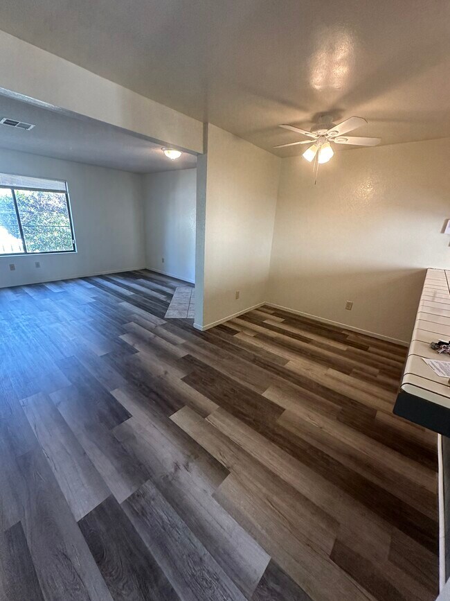 Building Photo - 7800 Westfield Rd