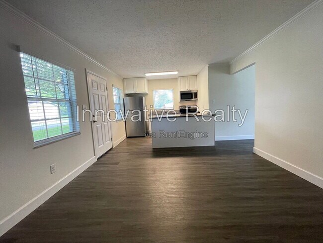 Foto del edificio - 5226 Davisson Ave