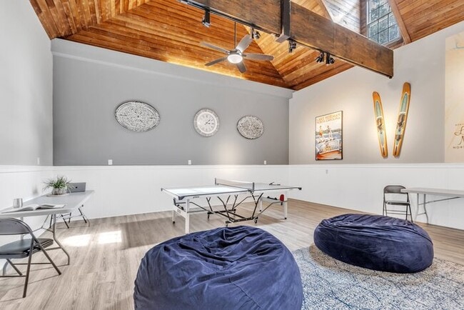 Building Photo - Hidden Harbor