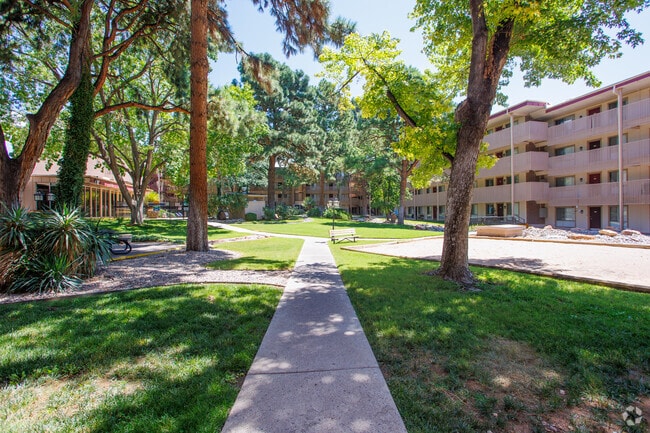 Patio - Sunset Pointe