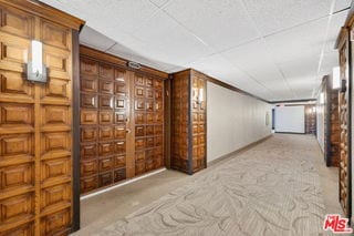 Building Photo - 10535 Wilshire Blvd