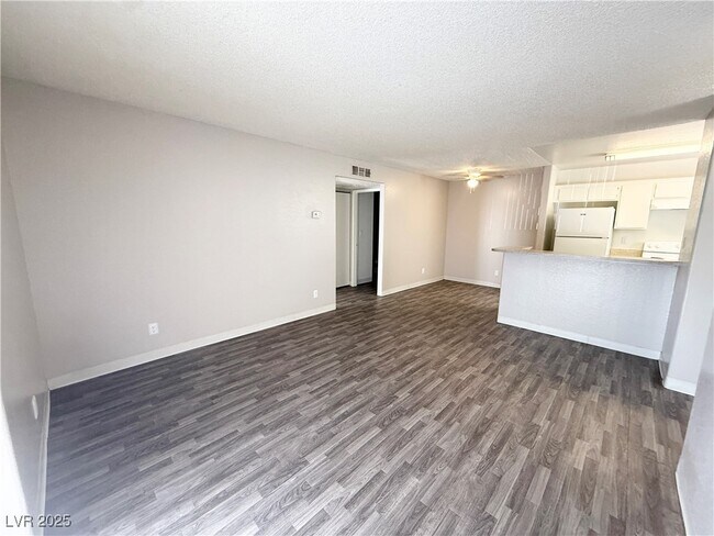 Building Photo - 2981 Juniper Hills Blvd