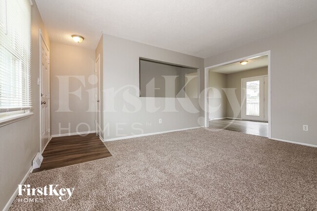 Foto del edificio - 19304 E 7th St N