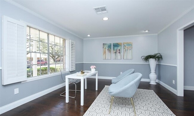 Building Photo - 9638 Meadowland Dr