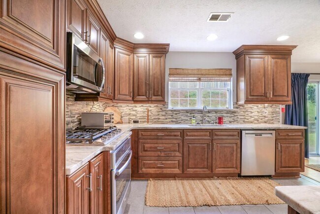 Foto del edificio - 14065 Crabapple Lake Dr