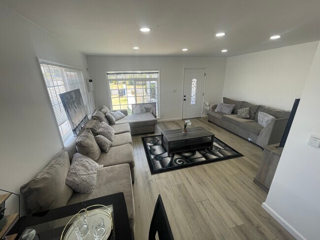 Foto del edificio - 8301 Barnsley Ave