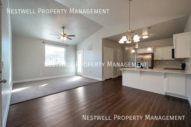 Foto del edificio - 762 N 260 W