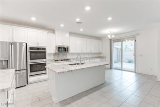 Building Photo - 12333 Silvana St