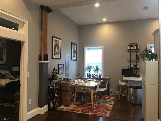 Foto del edificio - 2 br, 1 bath  - 148  West 4 street