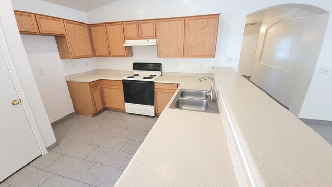 Building Photo - Gilbert Power Ranch