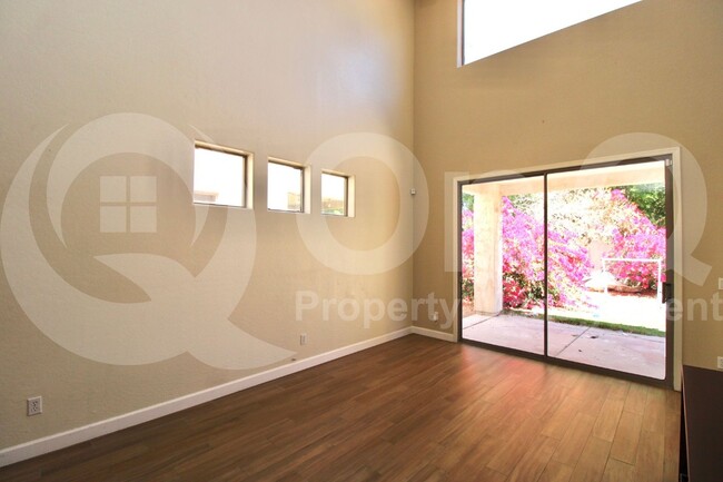 Building Photo - 6841 S 26th Pl