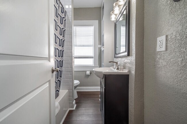 Foto del edificio - 2501 W North B St