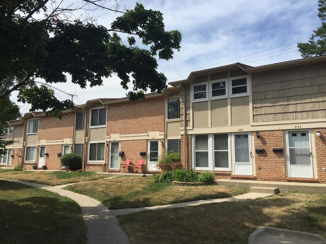 951 Barclay Ln, East Lansing, MI 48823 Townhome Rentals in East