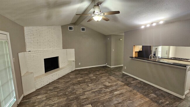 Foto del edificio - 10007 Winding Trail Rd