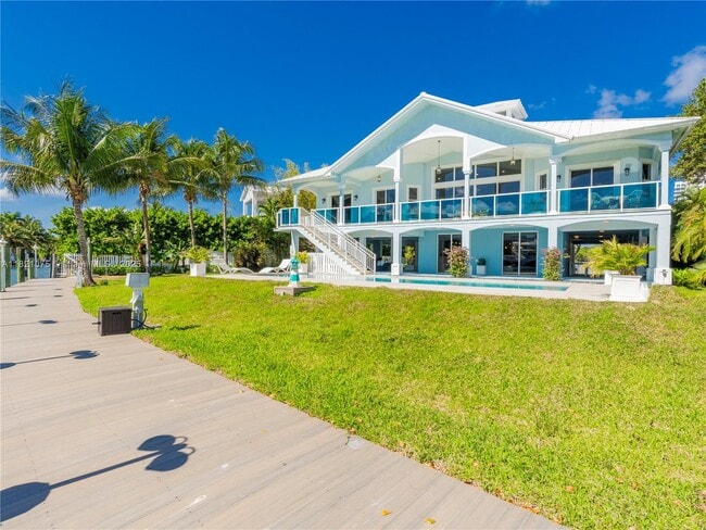 Foto del edificio - 1080 NE Little River Dr