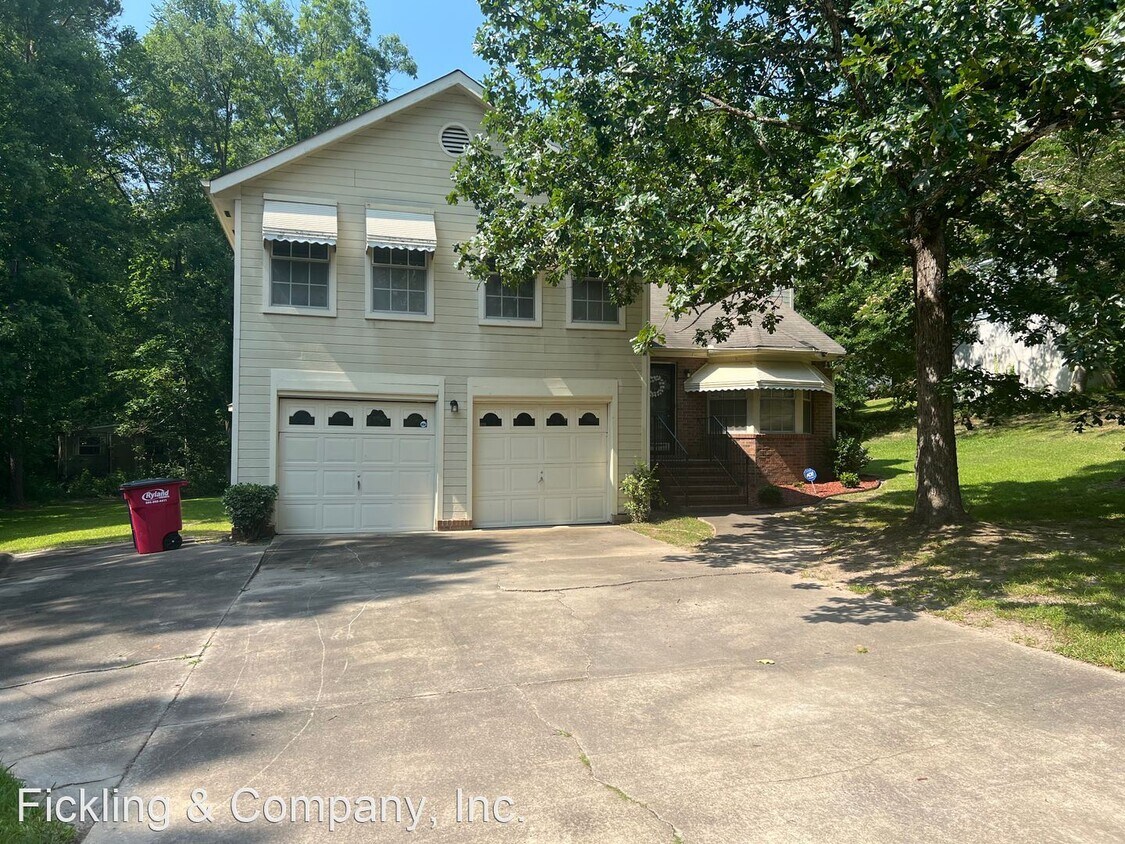 Primary Photo - 4 br, 2.5 bath House - 6855 Leslie Ln