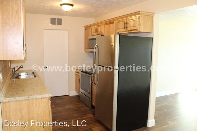 Building Photo - 1524 20th St S