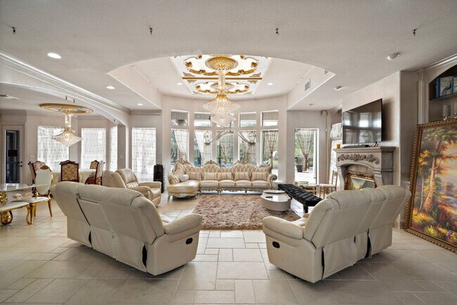 Foto del edificio - 7413 Hughes Rd