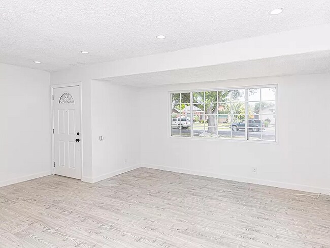 Foto del edificio - 22504 Hartland St