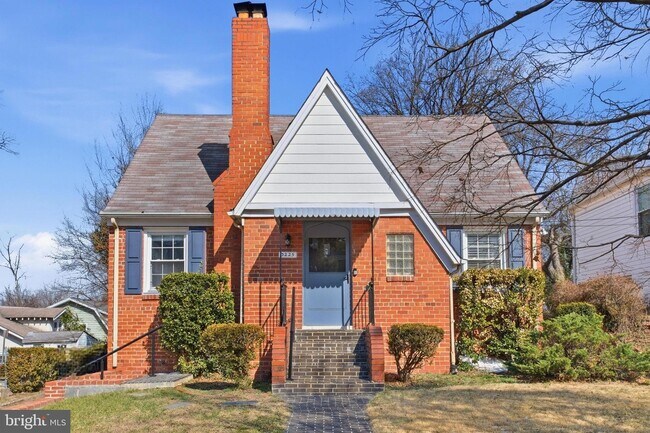 Foto del edificio - 3225 Chestnut St NE