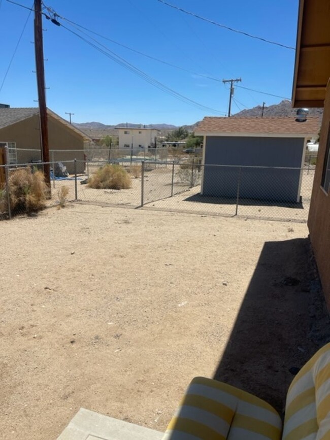 Foto del edificio - LOWEST RENT EVER!! HOME IN TWENTYNINE PALMS