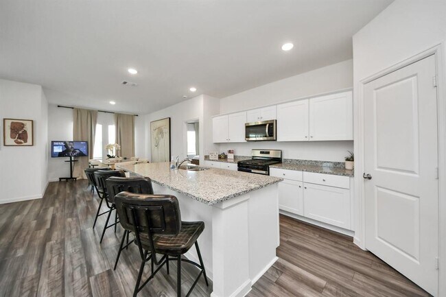 Building Photo - 2013 Chianti Grv Ln
