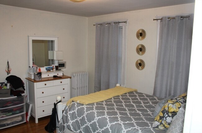 Foto del edificio - 50-52-52 Colborne Rd