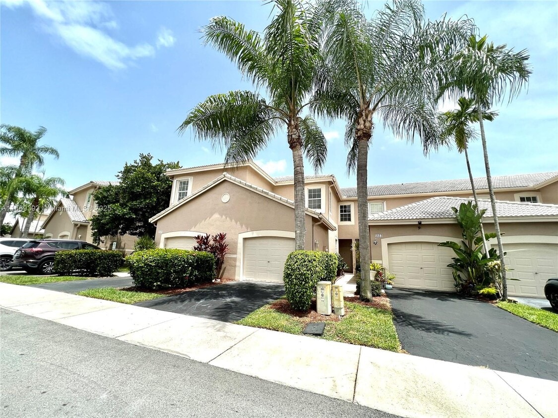 Primary Photo - 1816 Salerno Cir