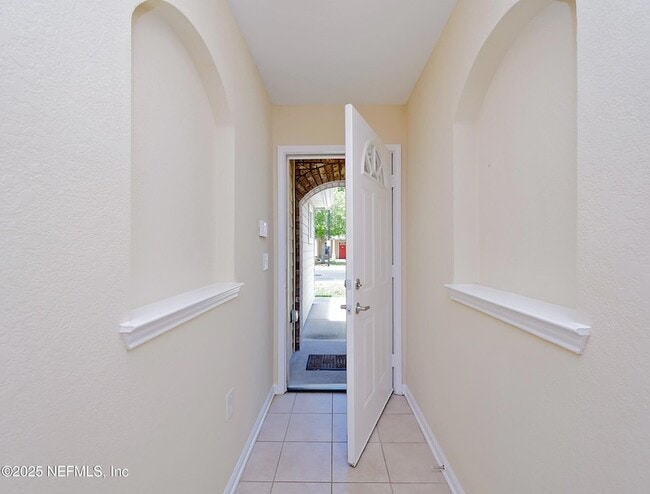 Building Photo - 10200 Belle Rive Blvd
