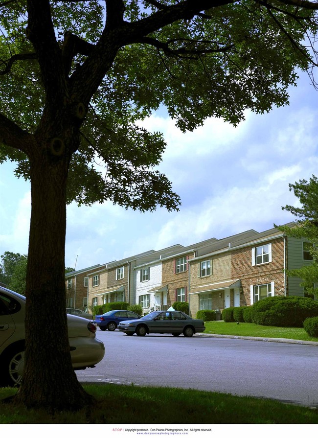 Building Photo - Eagle Duplexes