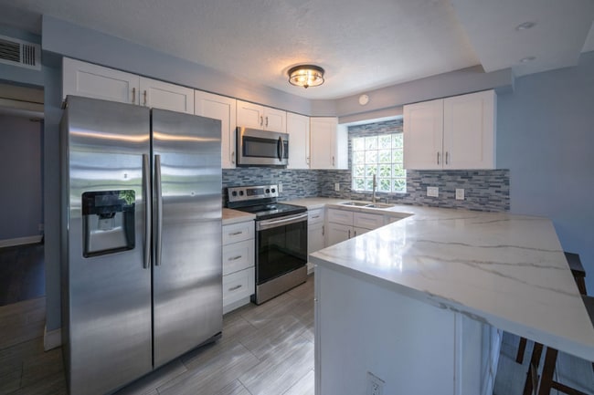 Photo - 902 NE 34th St Apartment