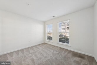Building Photo - 10605 Meridian Hill Way