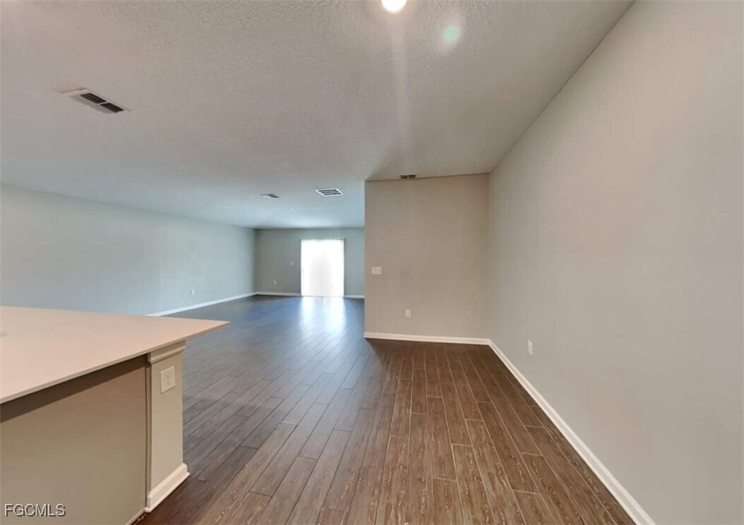 Foto principal - 1903 Academy Blvd