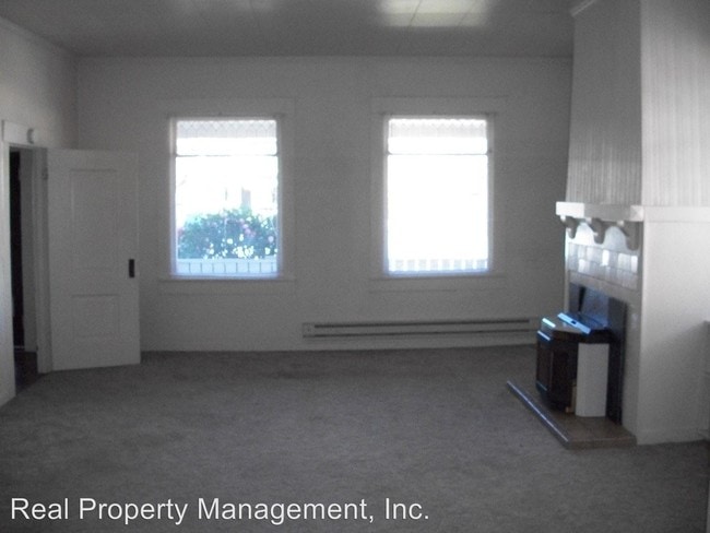 Building Photo - 2023 Placer St