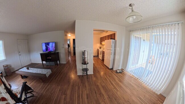 Foto del edificio - 1713 Erin Ct