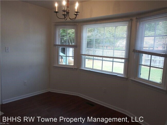 Building Photo - 4 br, 2.5 bath House - 621 Rolleston Court