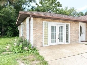 Building Photo - 1084 Shepherd Ave